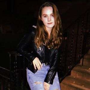 Meet your Posher, Abigail